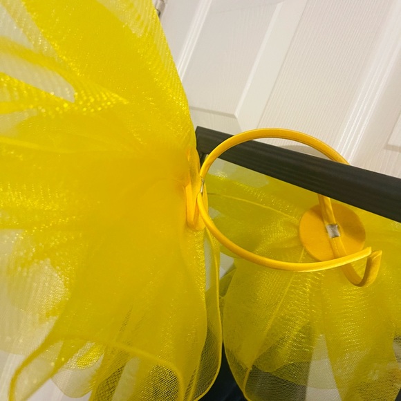 Large yellow fascinator with feather accent - Picture 3 of 3